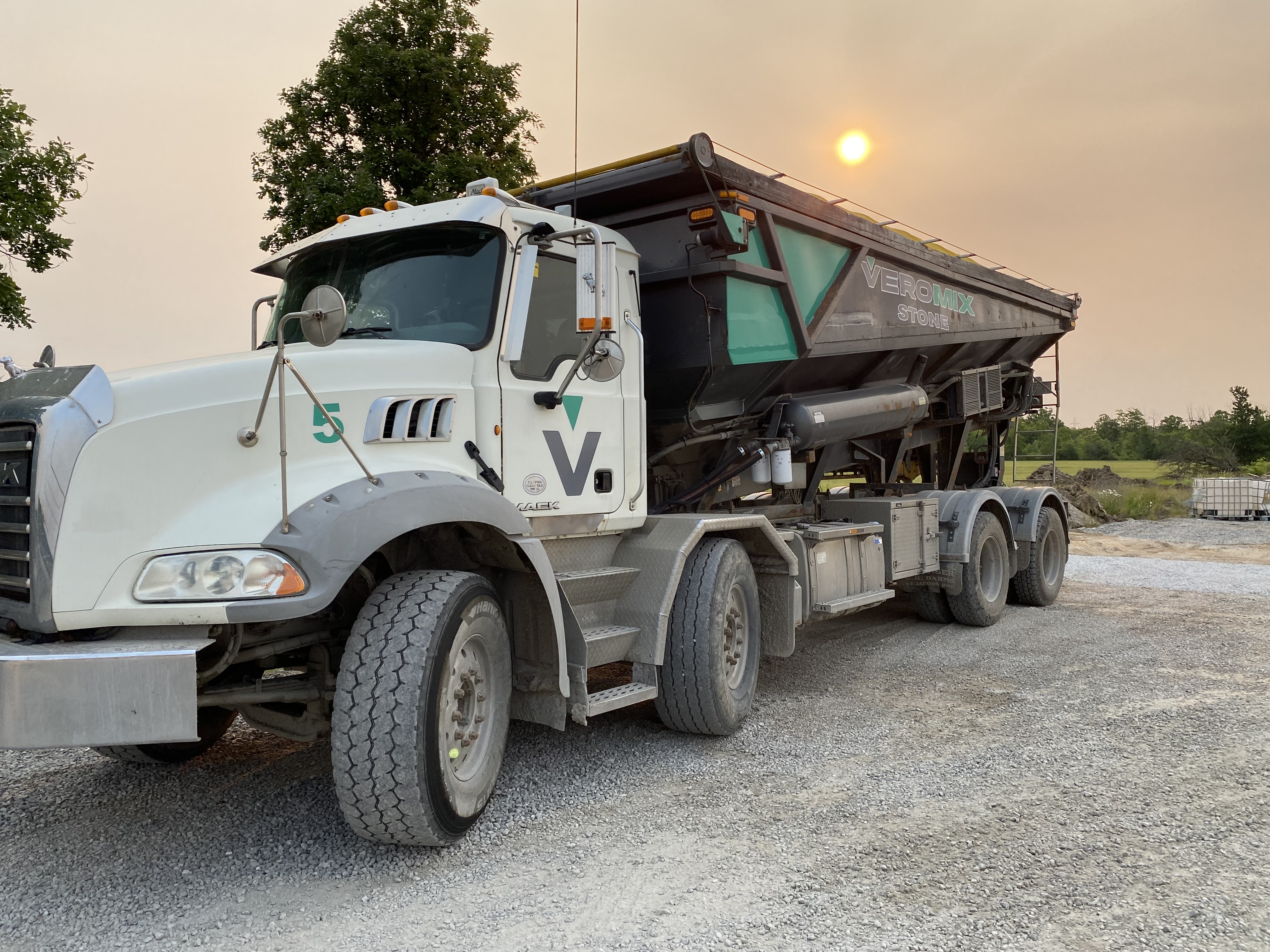 2013 Mack w/Dahms Stone Slinger