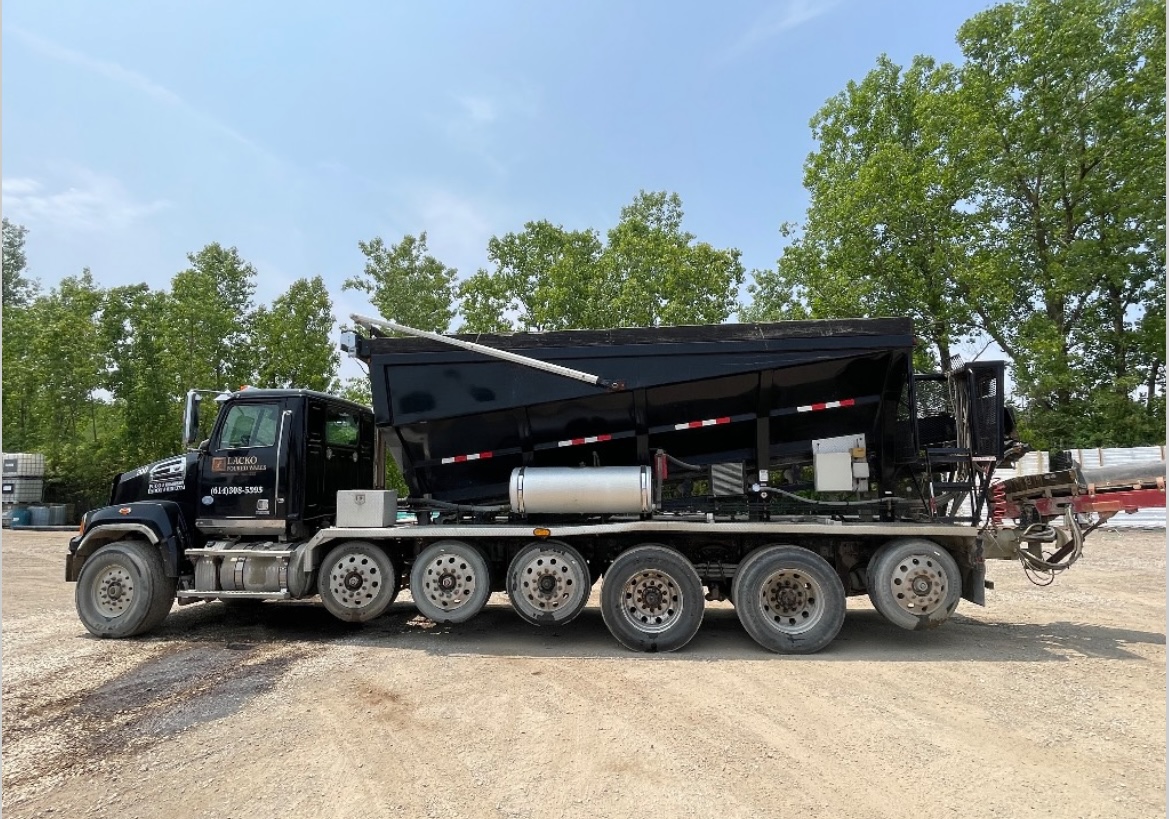 2015 Western Star 4700SF w/SoilKing XL19