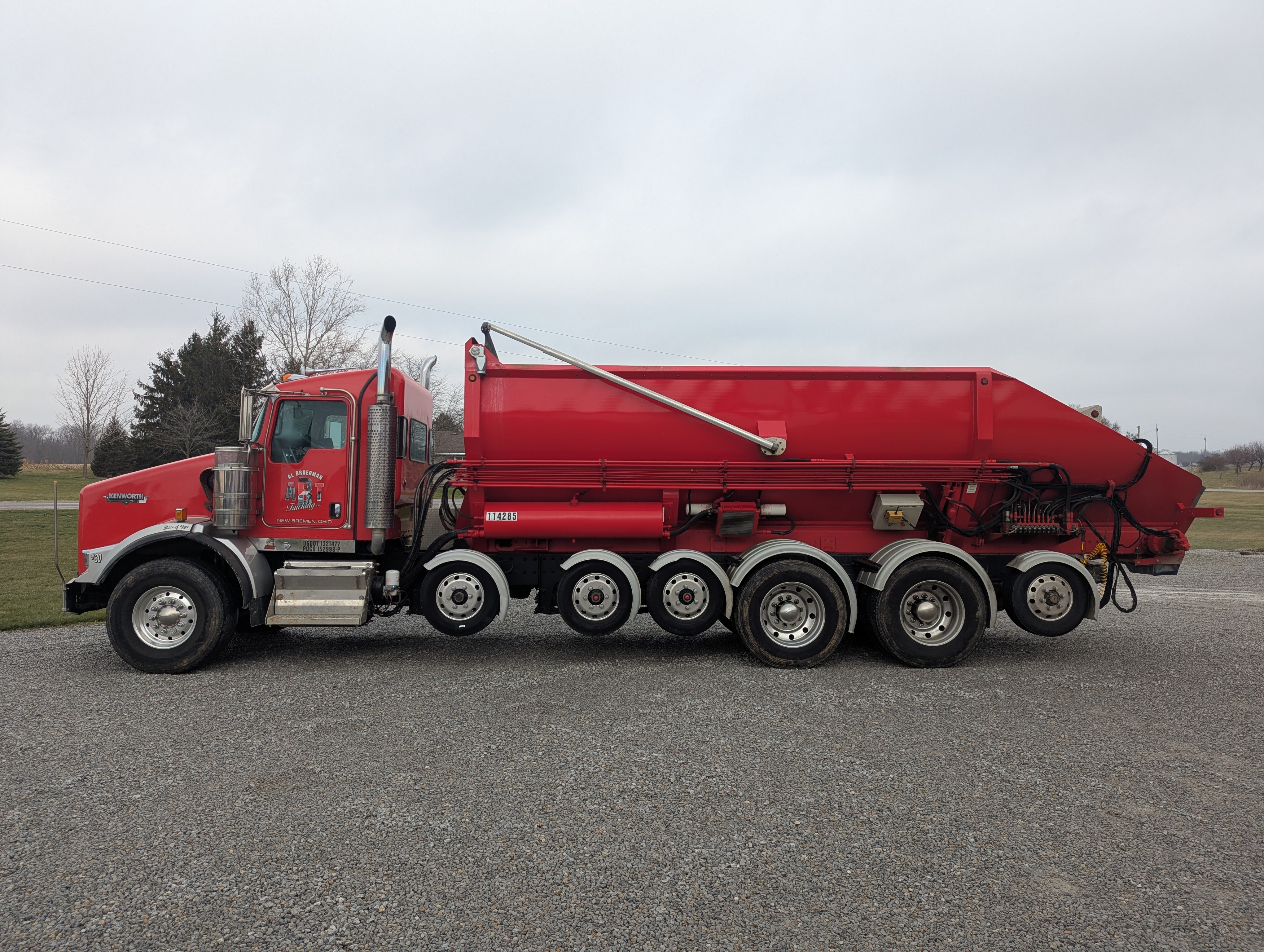 2015 Kenworth T800 w/SoilKing Extreme